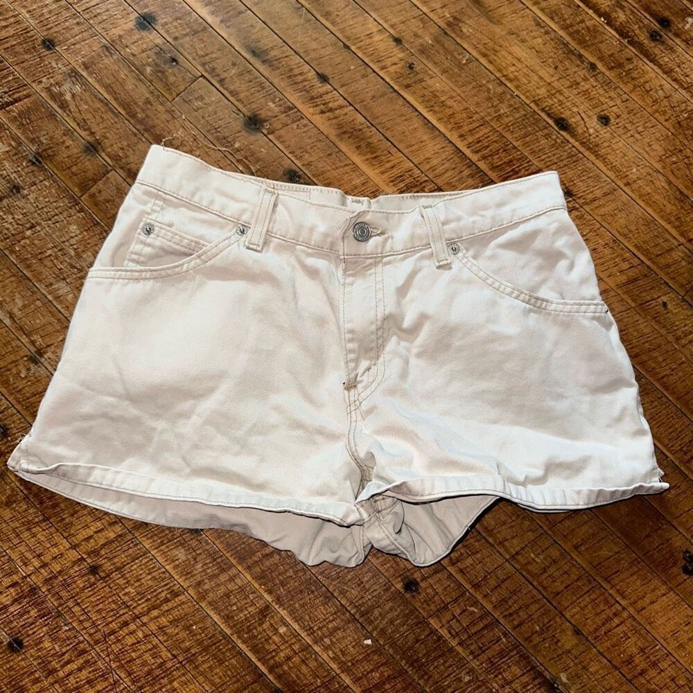 Levi 90’s 37940 slim fit cream vintage 9 Jr wedgie shorts